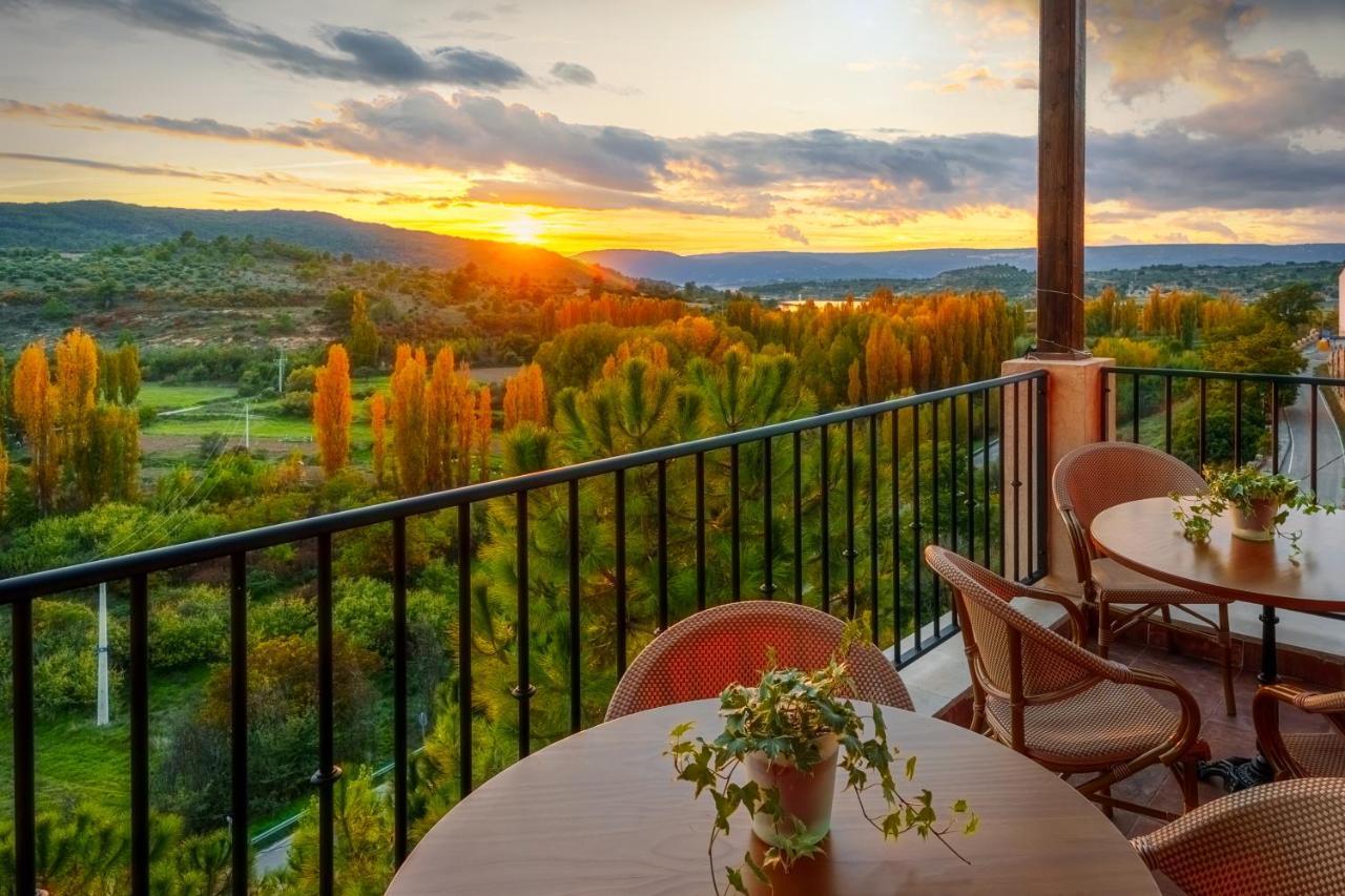 El Balcon De La Vega Ξενοδοχείο Pareja Εξωτερικό φωτογραφία